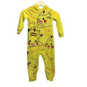 Pokémon one piece pajamas size 4/5‎